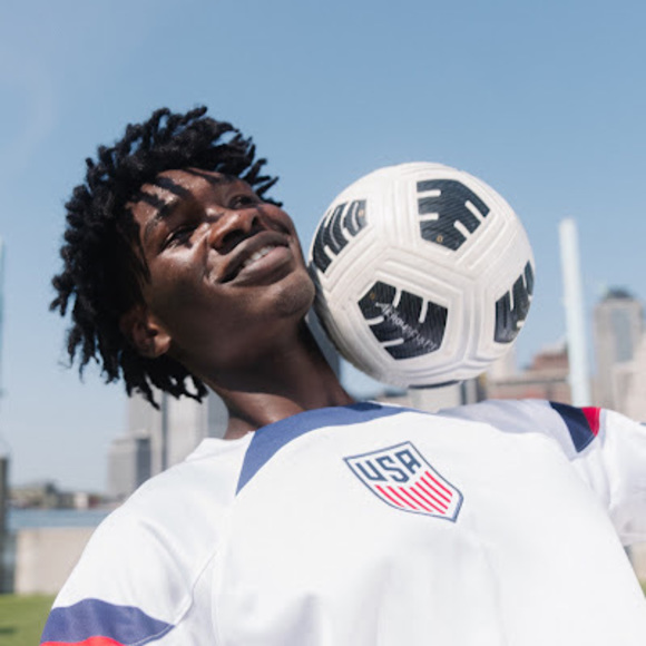 Meet your Posher, Kevinfooty - Picture 1 of 1